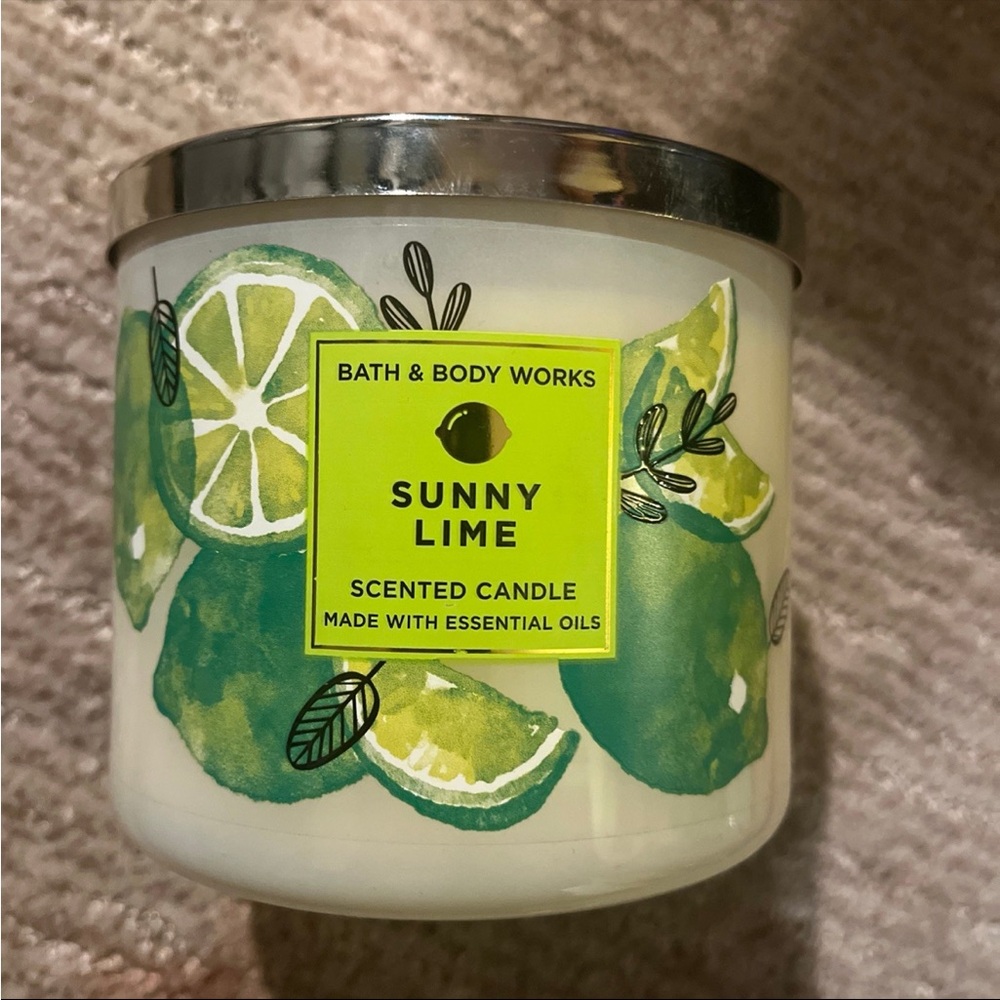 Discontinued Bath & Body Works Sunny Lime Scented Candle